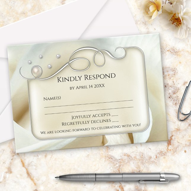 Elegante Silver Ivory Pearl Rose Wedding RSVP Card Einladung (RSVP card featuring artistic silver floral swirls and tiny pearls on a chic ivory cream colored rose)