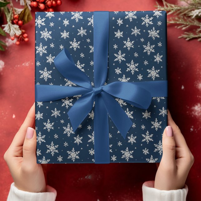 Elegante Silver Snowflake | Winterurlaub Geschenkpapier (Von Creator hochgeladen)