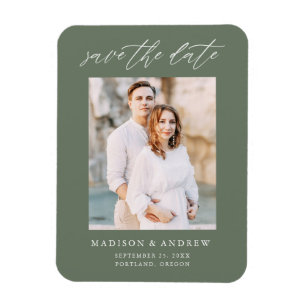 Elegante Skript-Salbei-Grün-Foto-Save-the-Date Magnet