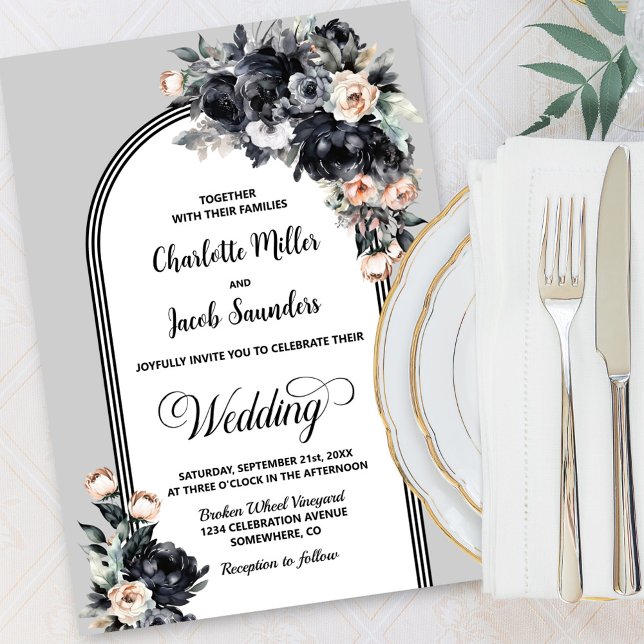 Elegante Smokey Black Floral Gray Arch Wedding Einladung (Von Creator hochgeladen)