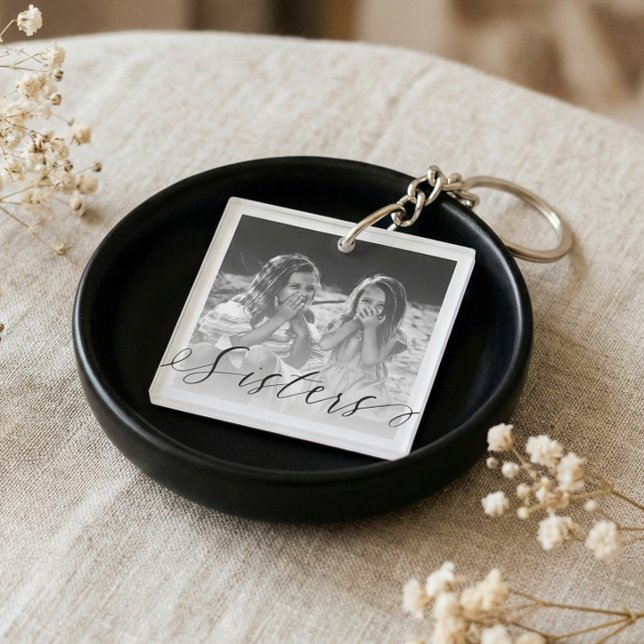 Élégante Soeur Script Black & White Soeur Photos (personalized sister gift, sister photo keychain, custom photo keychain, gift for sister, black and w)