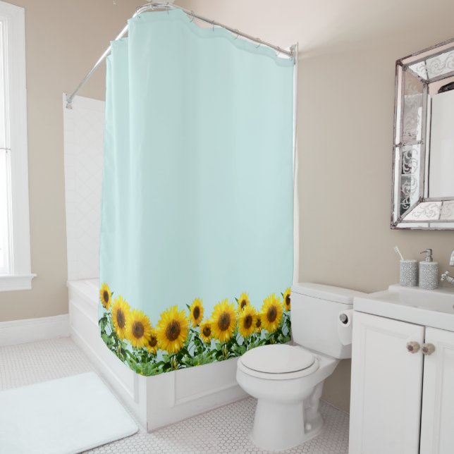 Elegante Sonnenblumen auf hellblauen Duschvorhang (Beispiel)