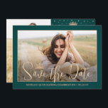 Elegante Stars Rose Gold Quinceñera 2 Foto Grün Save The Date<br><div class="desc">Teilen Sie die freudige Nachricht von einer bevorstehenden Quinceañera Feier mit schicken modernen 2 Foto Save the Date Einladungen. Die Bilder und alle Formulierungen auf dieser Vorlage sind einfach zu personalisieren. Die Farben und Stile des Schriftartes lassen sich mit dem Zazzle Design Editor Tool einfach anpassen. Das Waldgrün und die...</div>