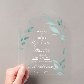Elegante staubblaue Eukalyptus-Teal-Blumenhochzeit Acryleinladungen