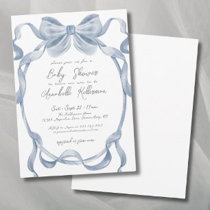 Elegante staubblaue Schleife Baby Shower Einladung