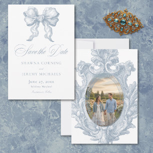 Elegante staubblaue Toile French Manor Foto Save The Date
