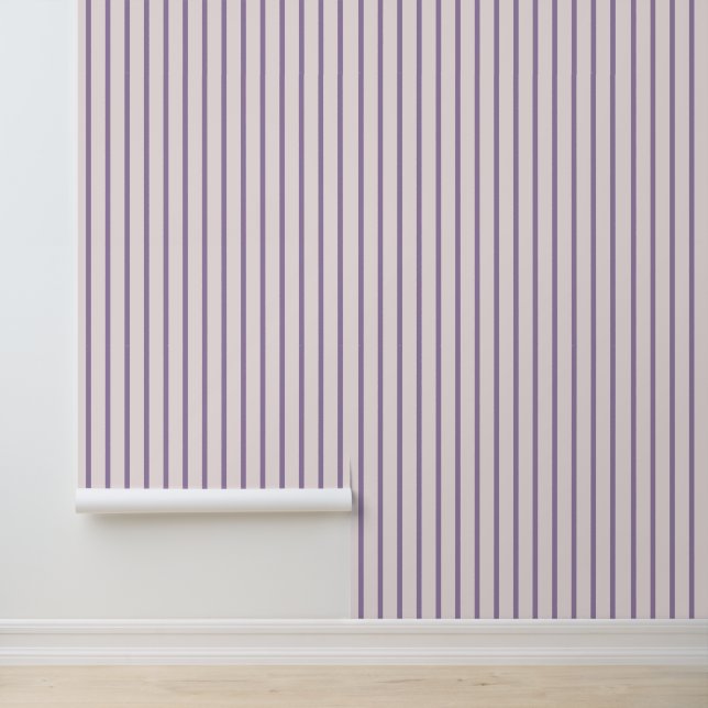 Elegante Streifen in Blush & Violet Tapete (Anwendung)