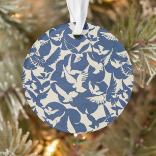 Elegante Tauben in Weiß und Blau Ornament