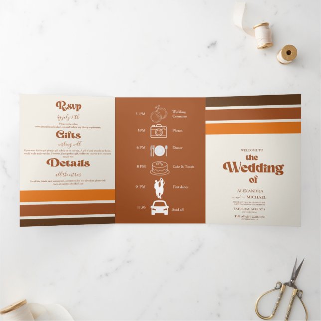 Elegante Terracotta Whimsical Wedding Dreifach Gefaltete Einladung (Innenseite)