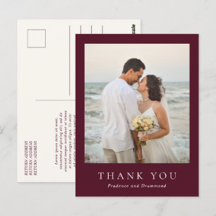 Elegante, tiefe Burgunderrote klassische Hochzeits Postkarte