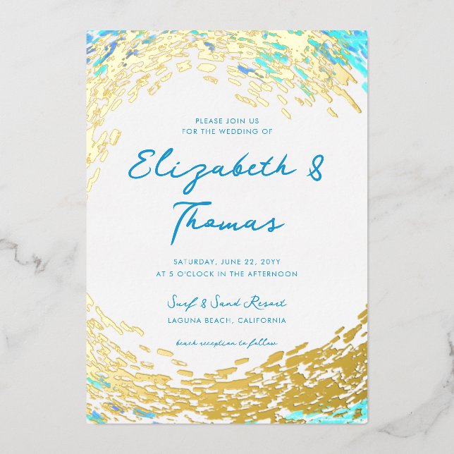 Elegante Tropical Gold Surfer Wave Beach Hochzeit Folieneinladung (Vorderseite)