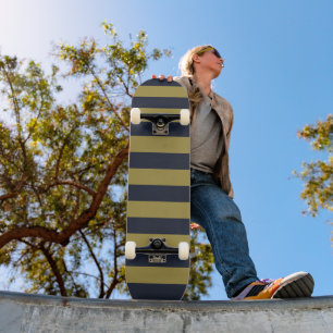 Elegante vertikale Streifen aus Gold und Navy Skateboard