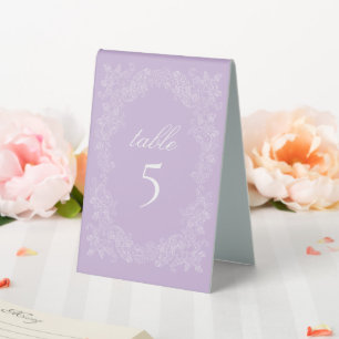Elegante viktorianische Lavendel-Lila-Hochzeitsnum Tischaufsteller