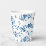 Elegante Vintage, gravierte blaue Rose und Ribbons Pappbecher<br><div class="desc">Elegant und romantisch blau eingeprägte Vintage Rose,  Blume,  Weinberge,  Blätter und Schmetterlinge mit Bändern und Bögen verwoben auf einem weißen Hintergrund.</div>