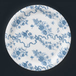 Elegante Vintage, gravierte blaue Rose und Ribbons Pappteller<br><div class="desc">Elegant und romantisch blau eingeprägte Vintage Rose,  Blume,  Weinberge,  Blätter und Schmetterlinge mit Bändern und Bögen verwoben auf einem weißen Hintergrund.</div>