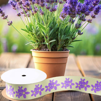 Elegante violette Blumen Blumencreme Satin Ribbon Satinband