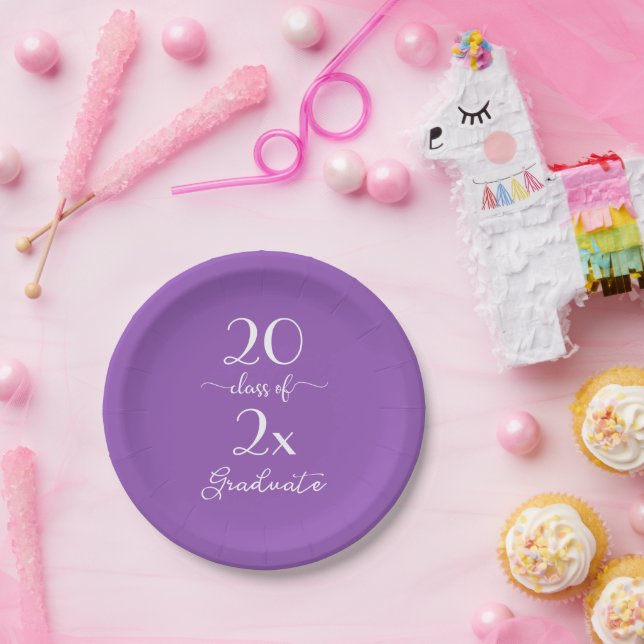 Elegante Violettklasse 2023 Graduate Typografy Pappteller (Party)