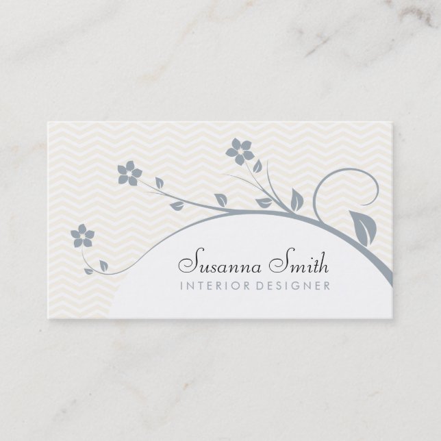 Elegante Visitenkarte mit Blumen und chevrón (Vorderseite)