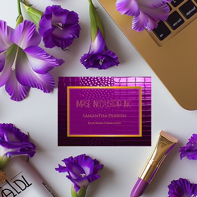Elegante Vivid Lila Imitate Crocodile Visitenkarte (Stylish and Chic Violet Purple Faux Crocodile Business Card )