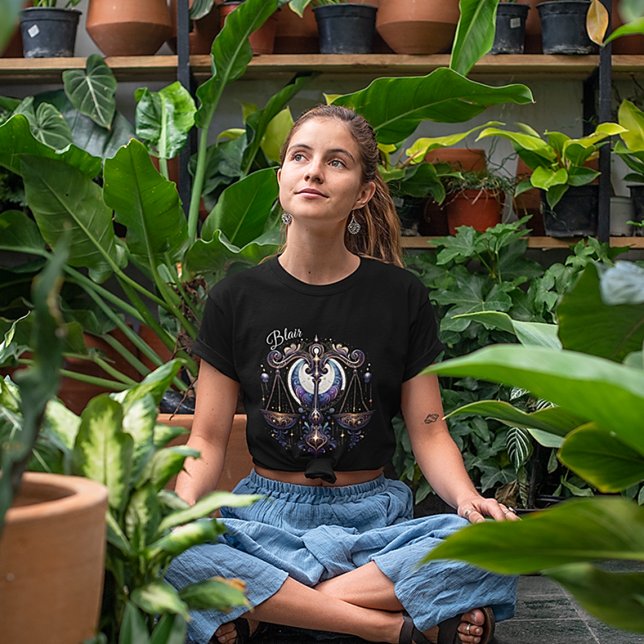 Elegante Wasserfarbe Libra Zodiac Custom T-Shirt (Von Creator hochgeladen)