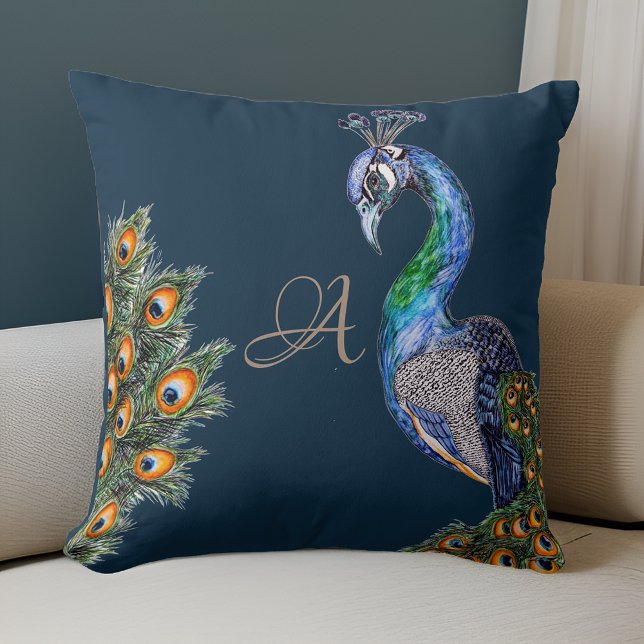 Elegante Watercolor Peacock Monogram Navy Kissen (Von Creator hochgeladen)