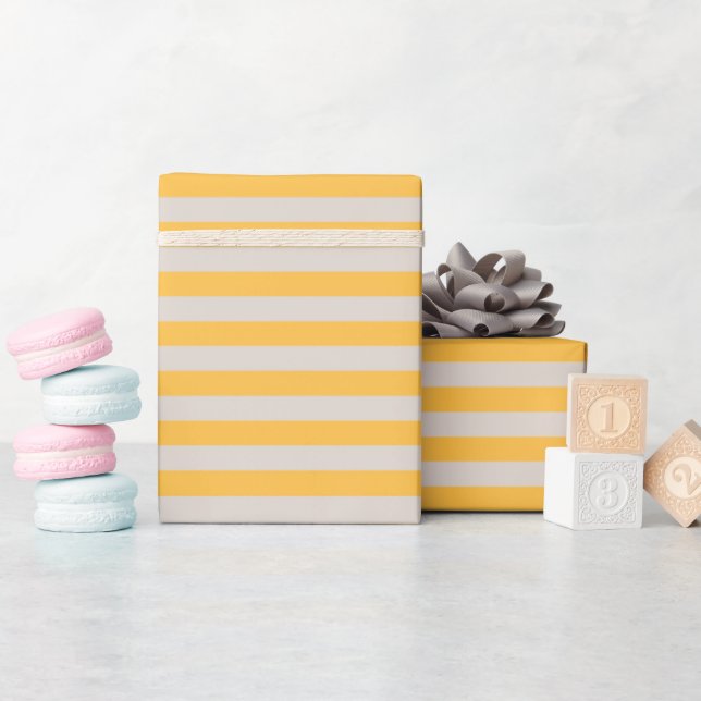 Elegante weiche, gelbe, hellgraue Creme Streifen Geschenkpapier (Babyparty)