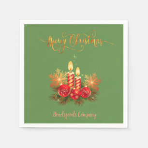 Elegante Weihnachtskerzen, Baumzweige, Bälle Serviette
