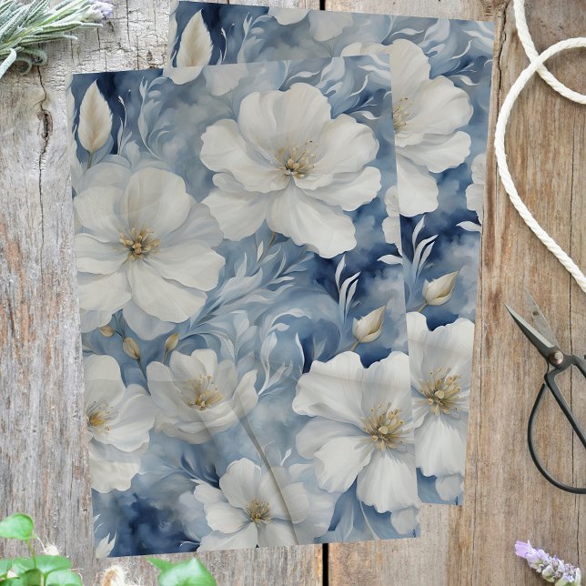 Elegante weiße Blüten mit zarten grünen Blätter Seidenpapier (Von Creator hochgeladen)