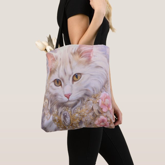 Elegante weiße Katze in Gold und Diamanten Tasche (Von Nahem)