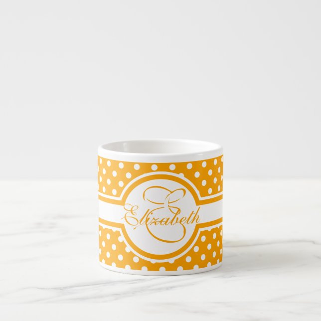 Elegante weiße Polka-Punkte auf Orange Monogram Espressotasse (Vorderseite)