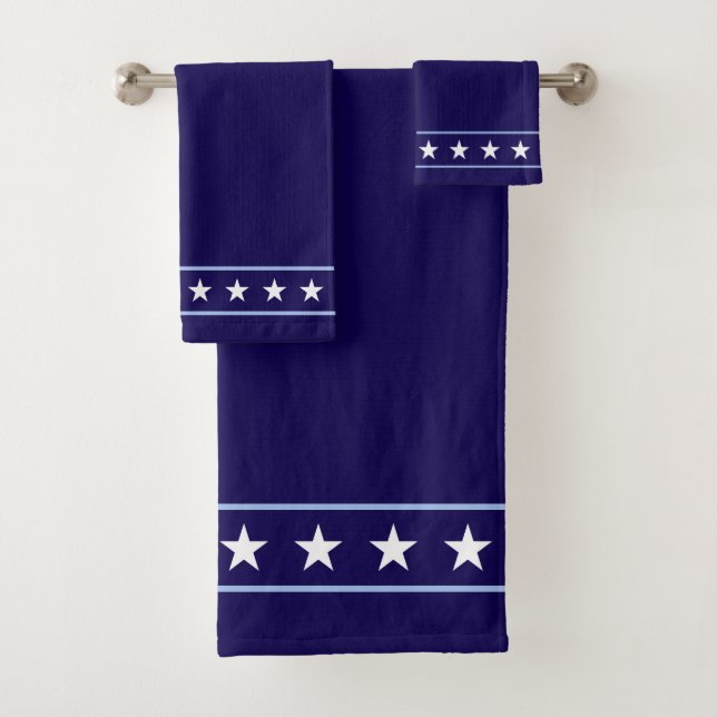 Elegante weiße Sterne auf Navy Blue Badhandtuch Set (Insitu)
