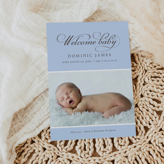 Elegante Welcome Baby Boy Powder Blue Foto Birth Ankündigung (Von Creator hochgeladen)