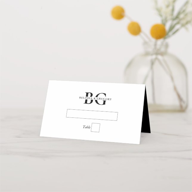 Elegante White & Black Monogram Einsendungen Hochz Platzkarte (Vorderseite)