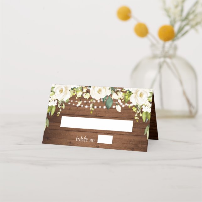 Elegante White Roses Lace Rustic Wood Wedding Platzkarte (Vorderseite)