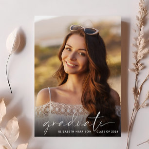 Elegante White Script Foto Graduation Party Einladung