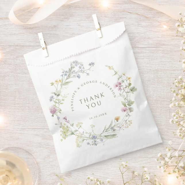 Elegante Wildblume Soft Pastel Botanische Hochzeit Geschenktütchen (Ausgeschnitten)