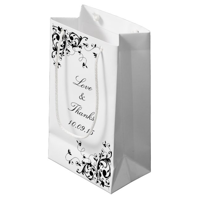 Elegante Wirbel Schwarz-Weiß-Hochzeit Kleine Geschenktüte (Vorderseite Schrägansicht)