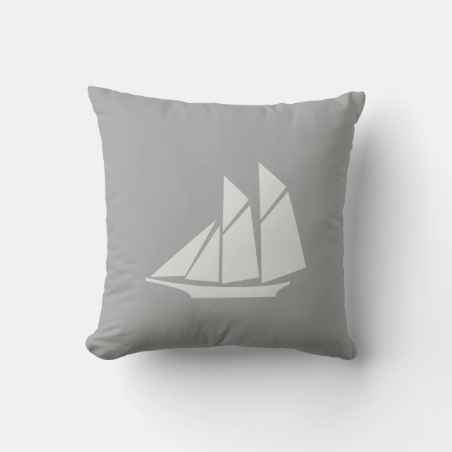 Elegante Yacht auf Light Gray Kissen (Vorderseite)