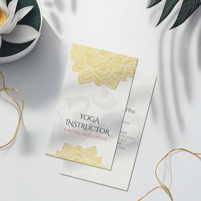 Elegante Yoga Gold Foil Floral Mandala & Om Symbol Visitenkarte (Von Creator hochgeladen)