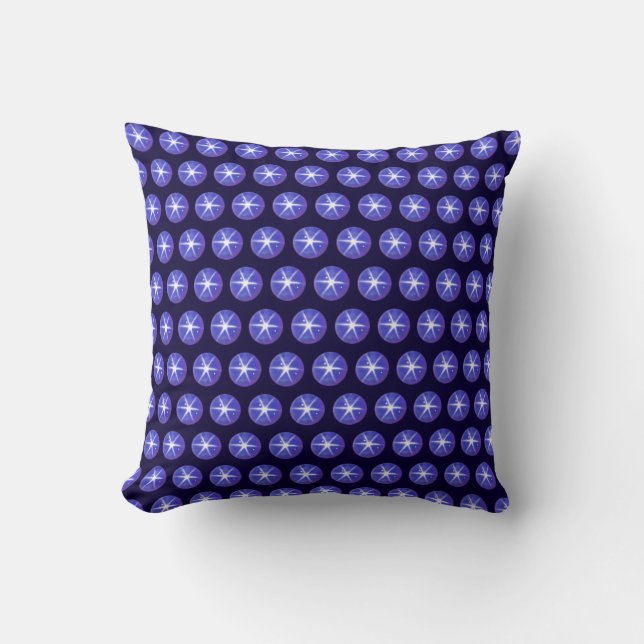 Eleganter blau-weißer Saphir auf marineblau Kissen (Vorderseite)
