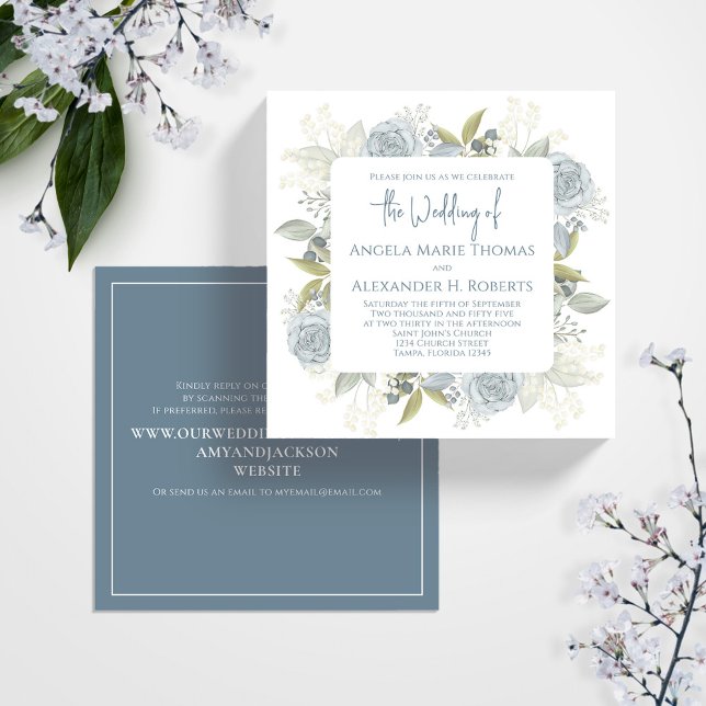 Eleganter Blue Floral Wedding Script Square Einladung (Wedding blue floral wedding invitation square template.)