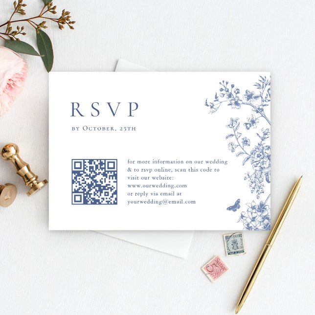 Eleganter Blue French Garden Floral Wedding QR Cod RSVP Karte (Von Creator hochgeladen)