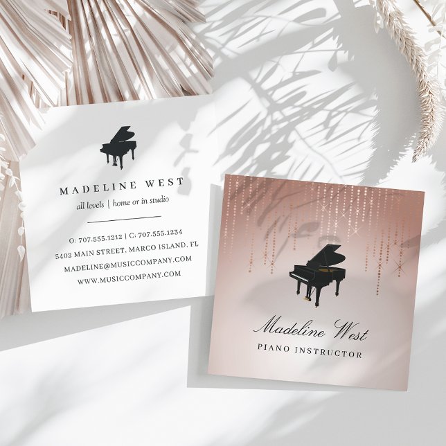 Eleganter Blush Rain Piano Lehrer für Musik Quadratische Visitenkarte (Von Creator hochgeladen)