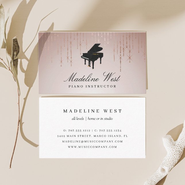 Eleganter Blush Rain Piano Lehrer für Musik Visitenkarte (Von Creator hochgeladen)