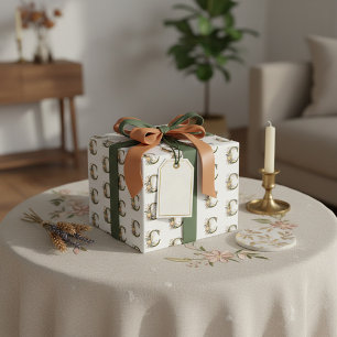 Eleganter bohemianischer floraler Buchstabe C Geschenkpapier