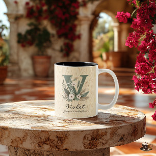 Eleganter Boho-Chic-Blumen-Monogramm-Becher für Vi Zweifarbige Tasse