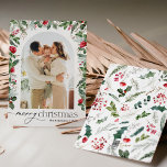 Eleganter Botanischer Botanischer Garten 1 Foto Fr Feiertagskarte<br><div class="desc">Diese Kollektion besticht durch Aquarellblumen,  Beeren und Wintergrün mit moderner und eleganter Typografie,  mit einem botanischen Wintermuster zurück.</div>