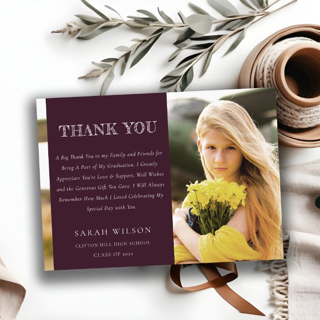 Eleganter Burgundy Minimal Clean Foto Abschluss Dankeskarte (Von Creator hochgeladen)