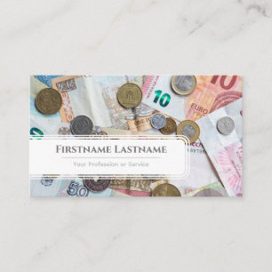 Eleganter Finanzexperte mit weißem Euro-Geld Visitenkarte