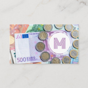 Eleganter Finanzexperte mit weißem Euro-Geld Visitenkarte